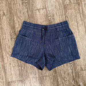 Athleta Cabo Linen 4” Textured Shorts in Navy Size 8